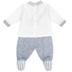 Completo maglia e pantaloni