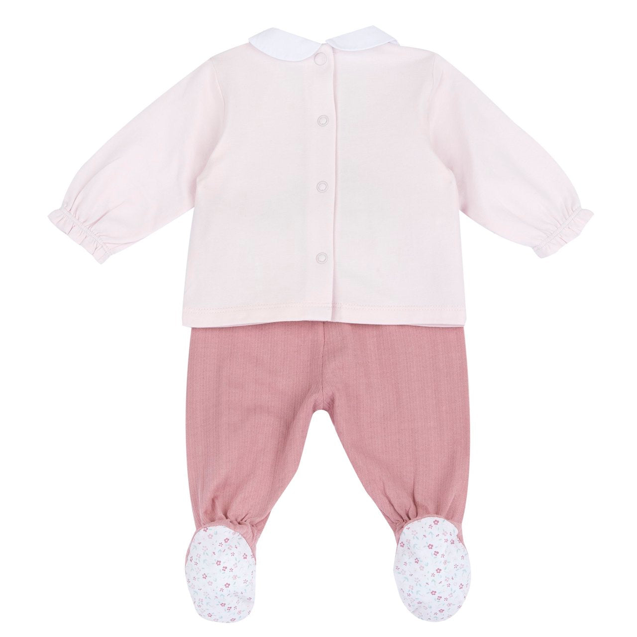 Completo maglia e pantaloni
