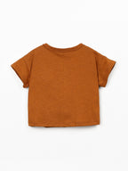 T-shirt con apertura sulla spalla