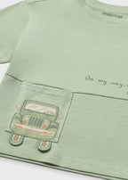 T-shirt car